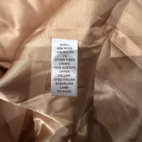 Banana Republic, wool coat, size M, with faux fur - Picture 3 of 3